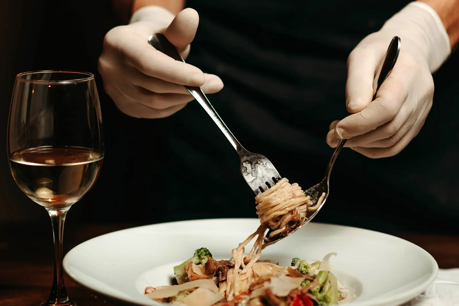 Fine dining service in Marbella