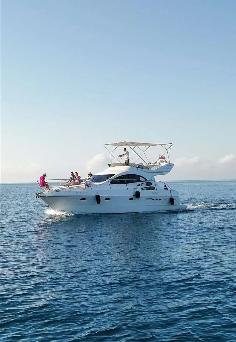Azimut 39 — 12 mts charter yacht available in Marbella